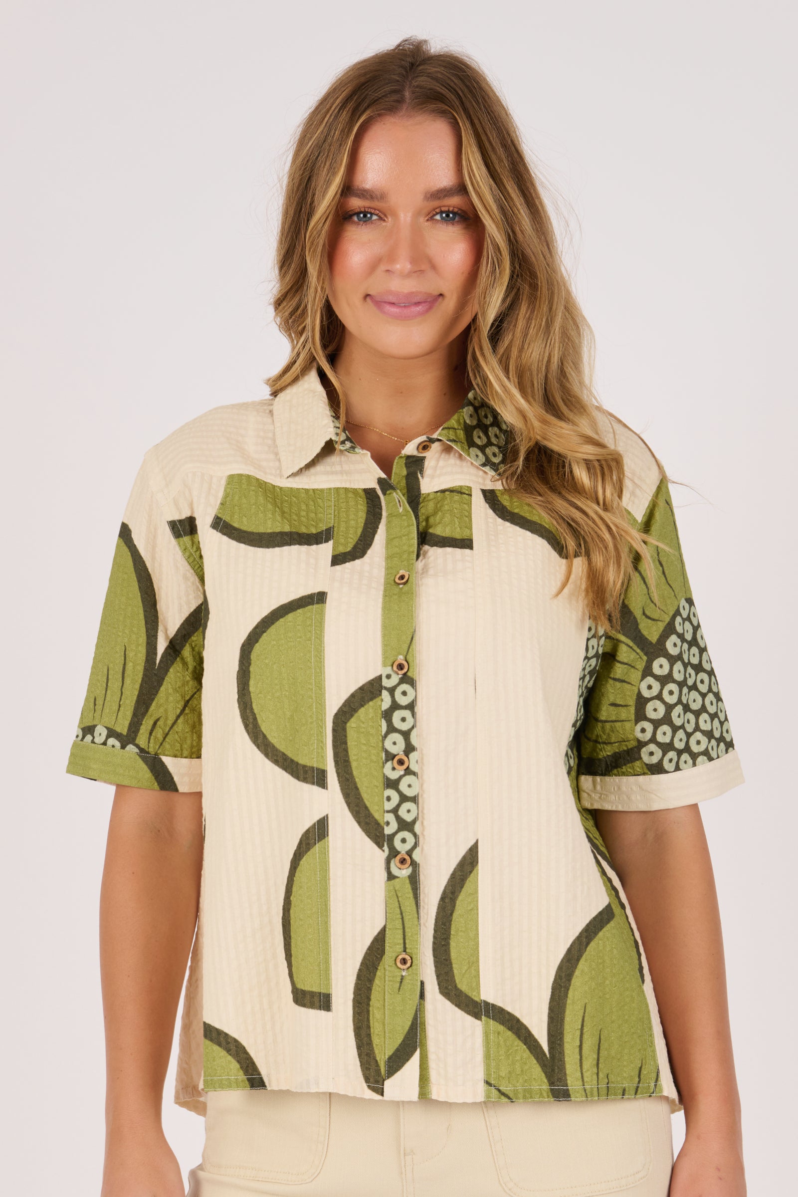 Ellis & Dewey Short Sleeve Button Through Shirt in Green Floral – 100% cotton collared shirt with button-through front and short sleeves, designed in Geelong Australia.